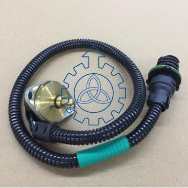 Charge pressure sensor